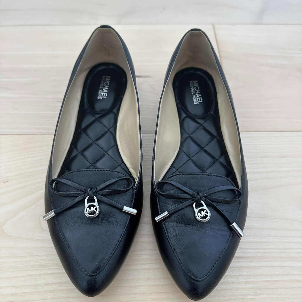 Michael Kors Nancy Flat size 7.5